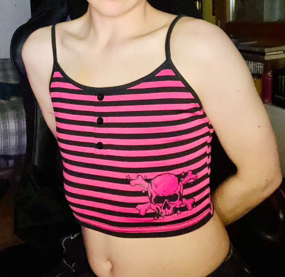 🖤 Striped Skull Crop Top – Emo Vibes & Pink Power 💀🌸